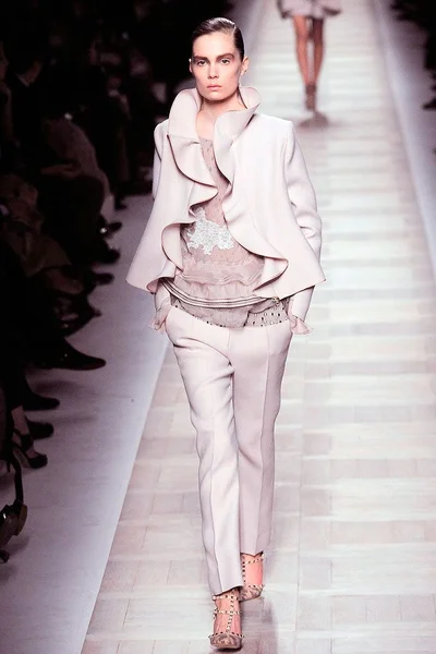 Look 26